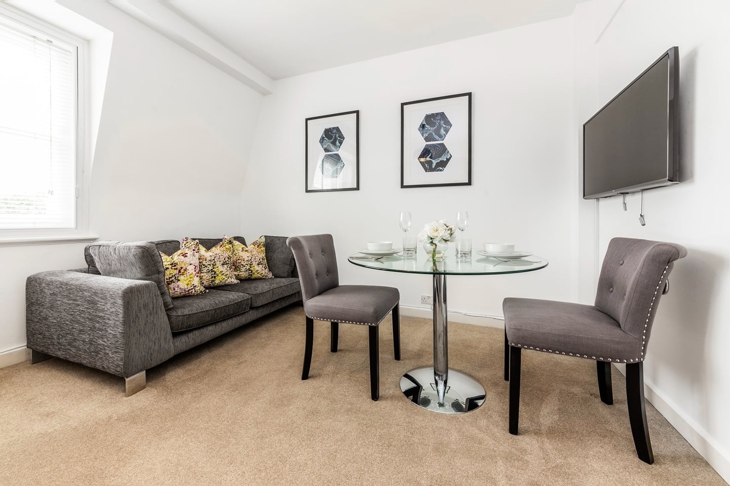 Studio Flat, Hill St, W1J, N1 7GU