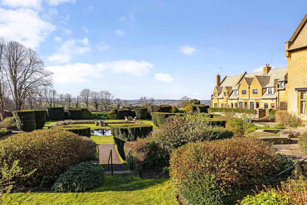 Additional image 14 of 2 bed flat for saleEvesham Road, Stow On The Wold, Cheltenham, Gloucestershire GL54