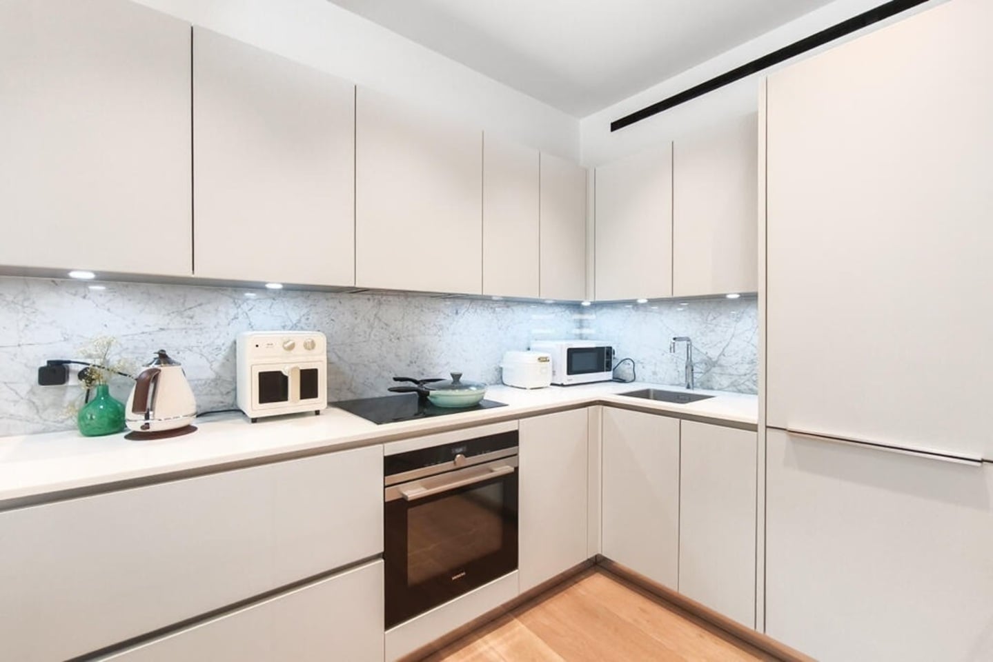 1 Bed Flat, Strand, WC2R, N1 7GU photo 2