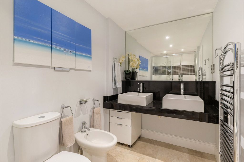 Additional image 15 of 3 bed flat for saleSwan Green, Emery Down, Lyndhurst, Hampshire SO43