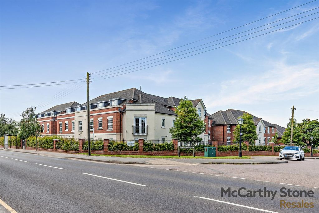 1 bed flat for saleWeighbridge Court, 301 High Street, Chipping Ongar, Essex CM5