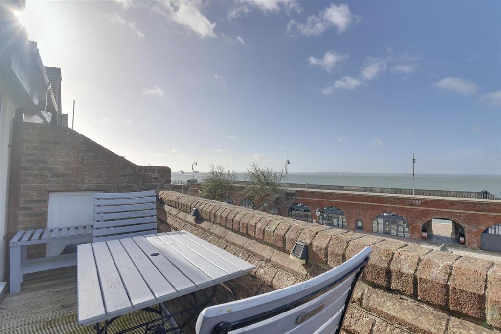 Additional image 24 of 4 bed town house for saleBroad Street, Old Portsmouth, Hampshire PO1