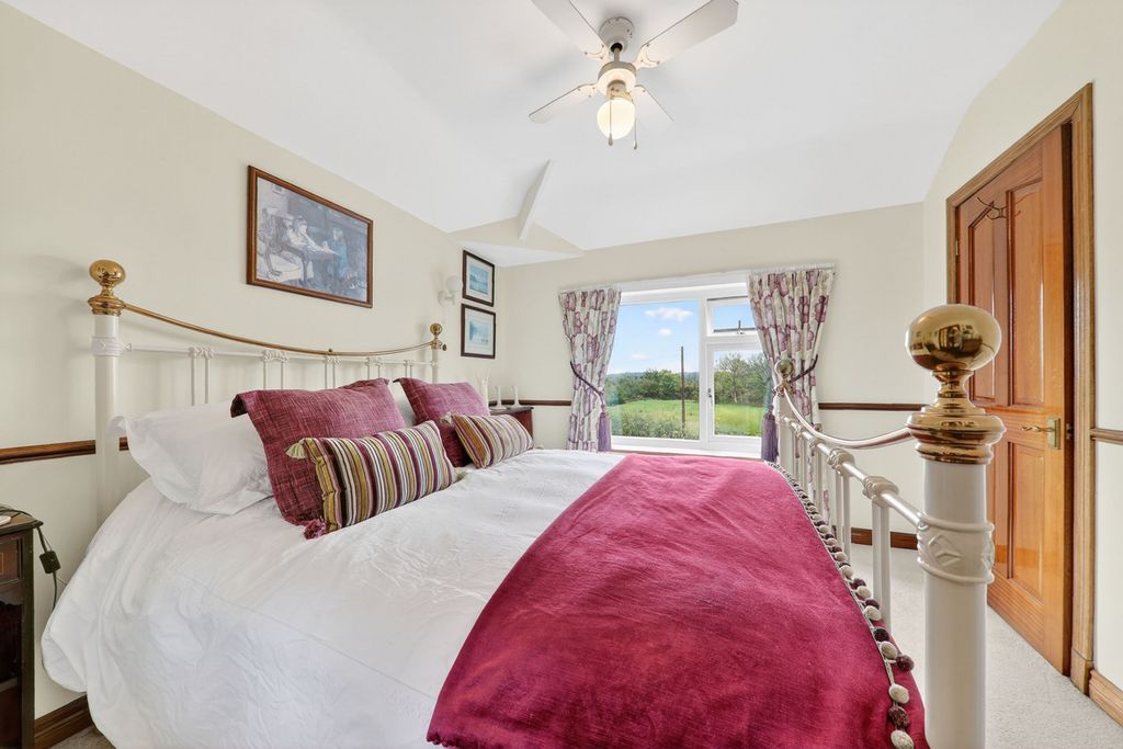 Additional image 14 of 3 bed end terrace house for saleMoorland Road, Leeds LS16