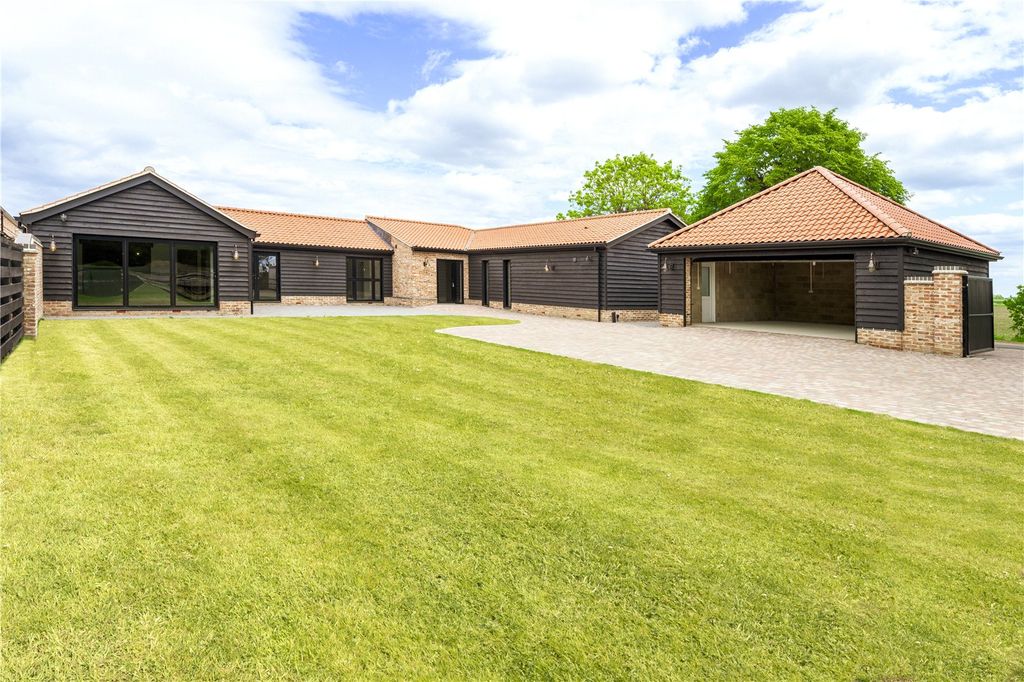 4 bed barn conversion for saleStags Holt Farm, Coldham Bank, March, Cambridgeshire PE15