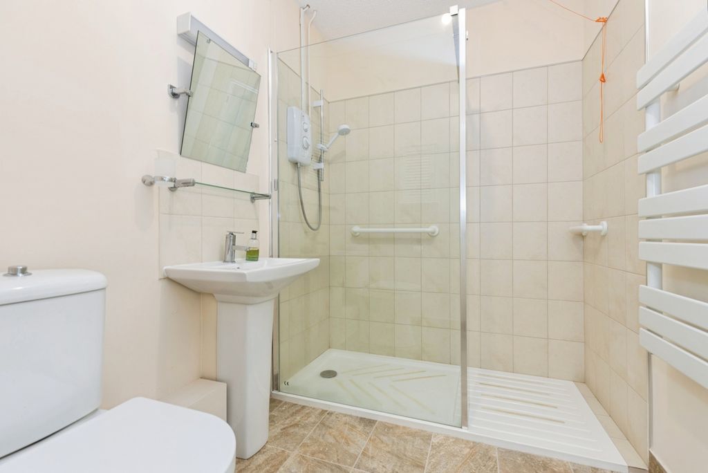 Additional image 7 of 2 bed flat for salePegasus Court, Gloucestershire GL54