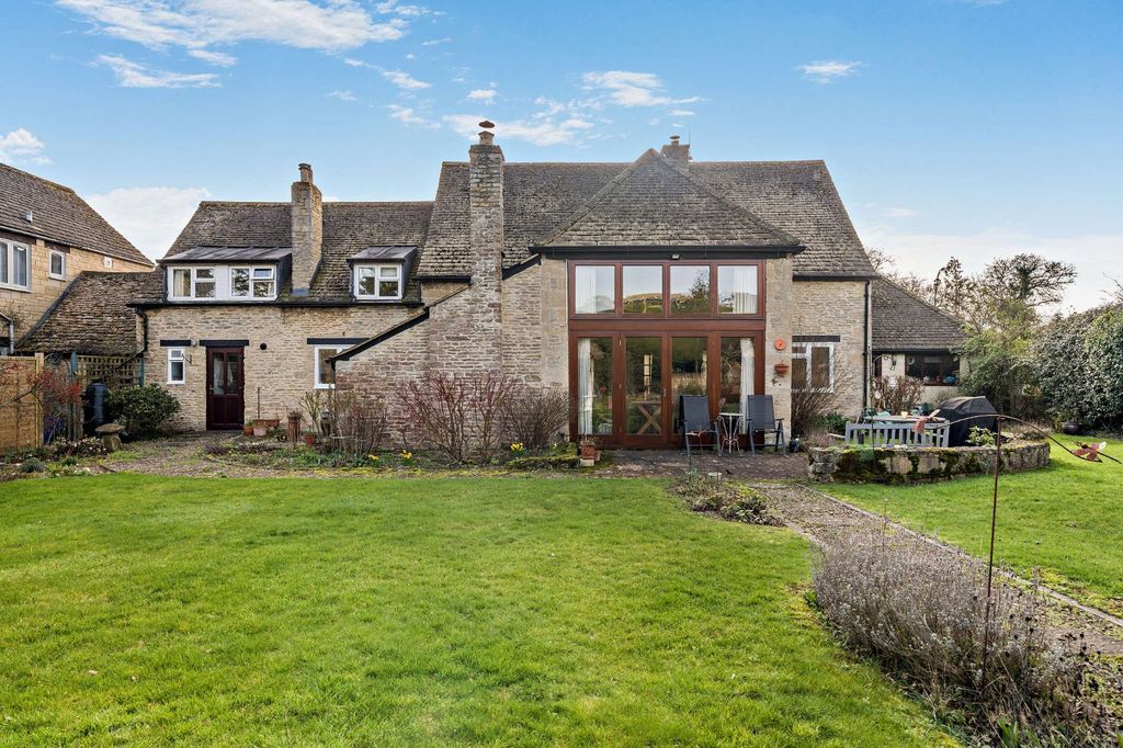 Additional image 15 of 3 bed semi-detached house for saleBurford Road, Lechlade, Gloucestershire GL7