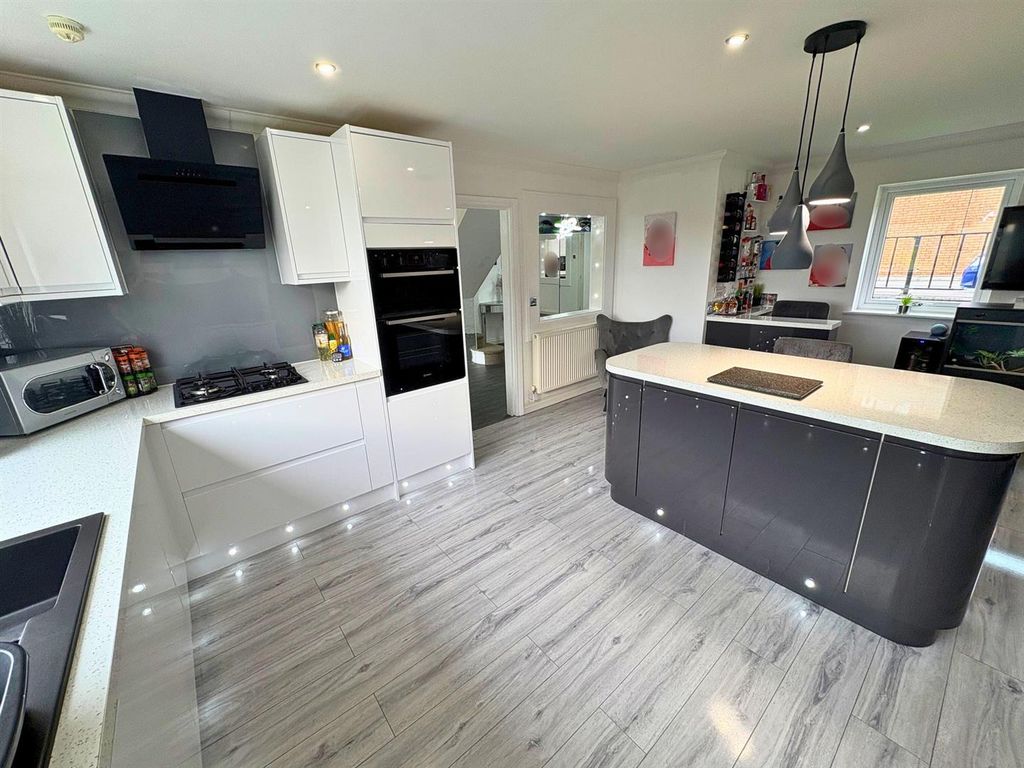 Additional image 7 of 6 bed detached house for saleLlynfi Court, Maesteg CF34