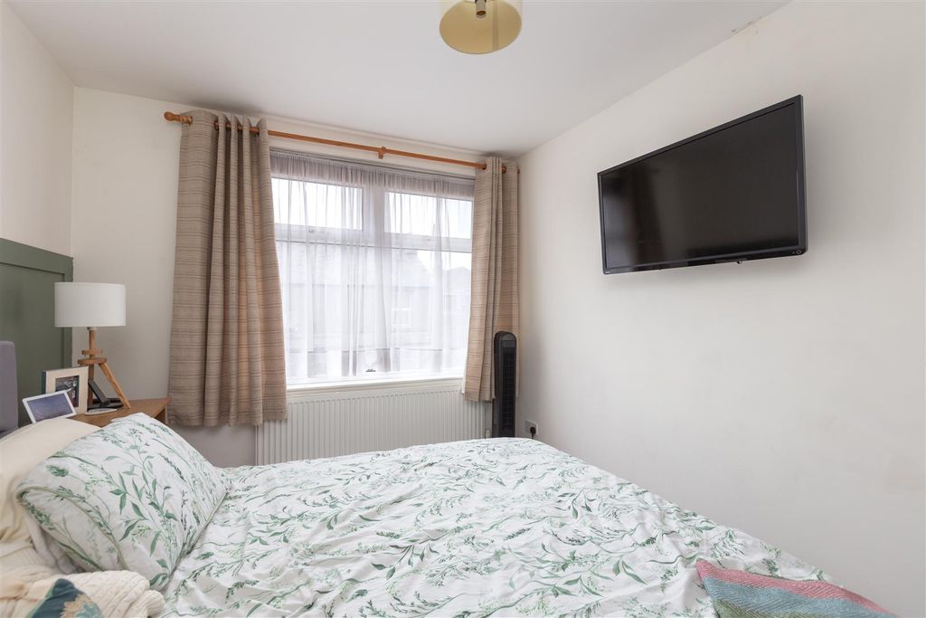 Additional image 13 of 4 bed end terrace house for saleAvondale Road, Lancaster LA1