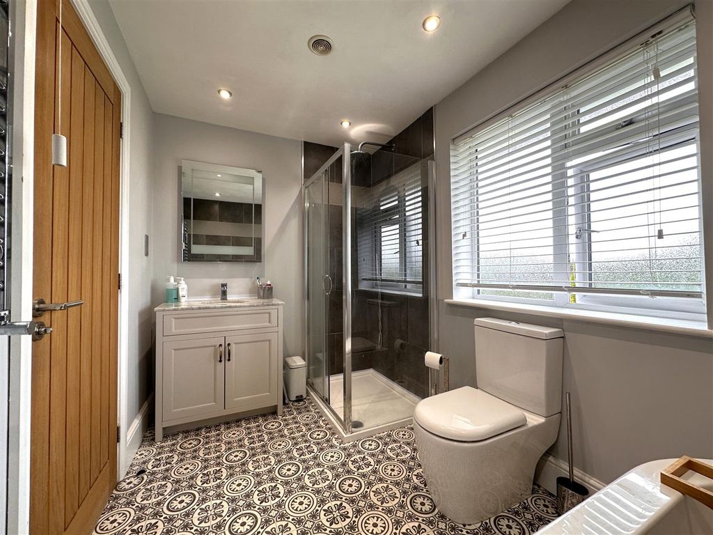 Additional image 21 of 4 bed detached house for saleBeacon Heights, Newark NG24