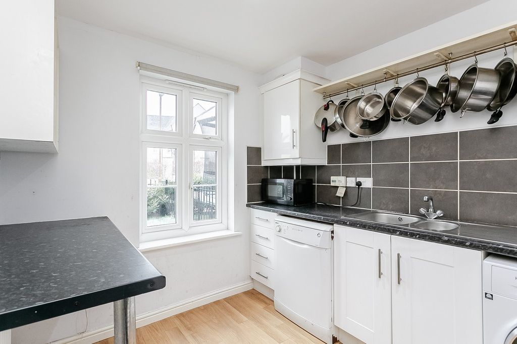 Additional image 7 of 3 bed terraced house for saleBurnbrae Pend, Bonnyrigg EH19