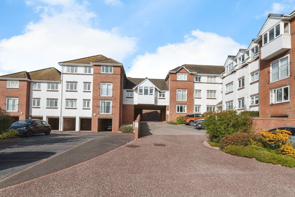 2 bed flat for saleAnning Road, Lyme Regis DT7