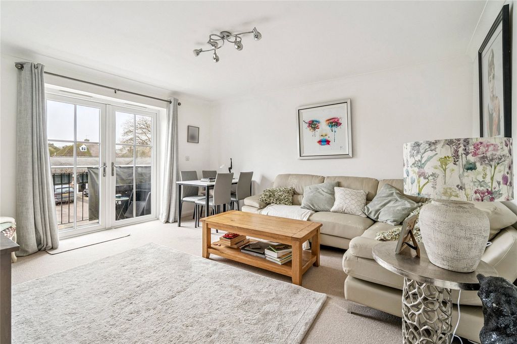 Additional image 2 of 2 bed flat for saleDedmere Road, Marlow, Buckinghamshire SL7