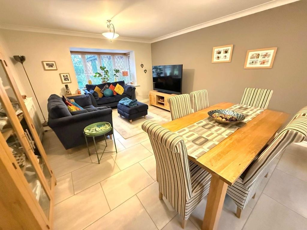 Additional image 8 of 4 bed detached house for saleShoal Creek, Collingtree Park, Northampton NN4