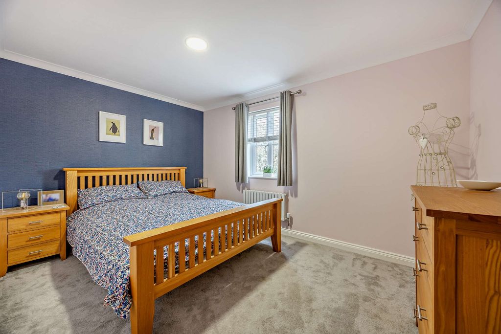 Additional image 12 of 6 bed detached house for salePerrinsfield, Lechlade, Gloucestershire GL7