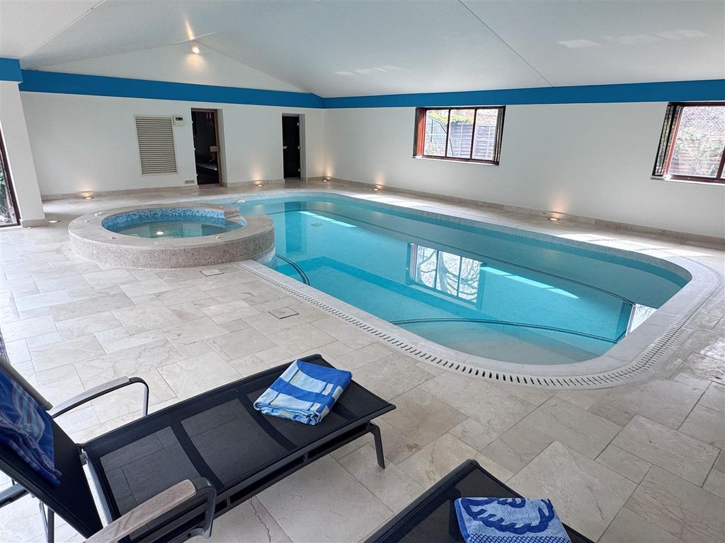 Additional image 36 of 6 bed detached house for saleBickleigh Ridge, Yew Gate, Newbury RG14