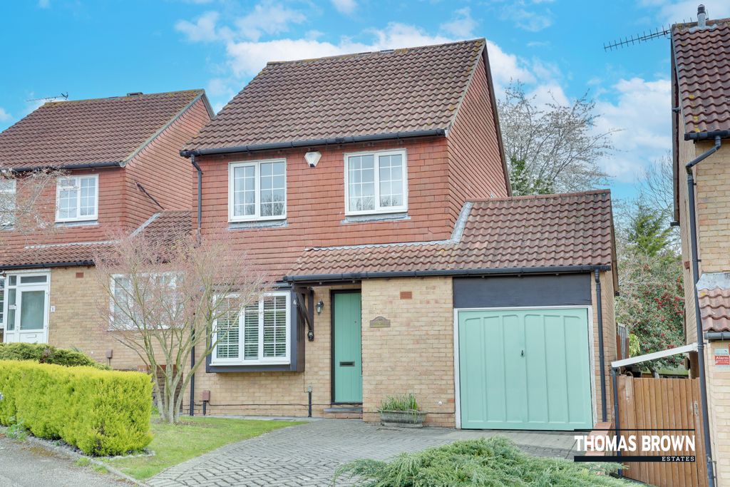 3 bed detached house for saleSt. Josephs Close, Orpington BR6