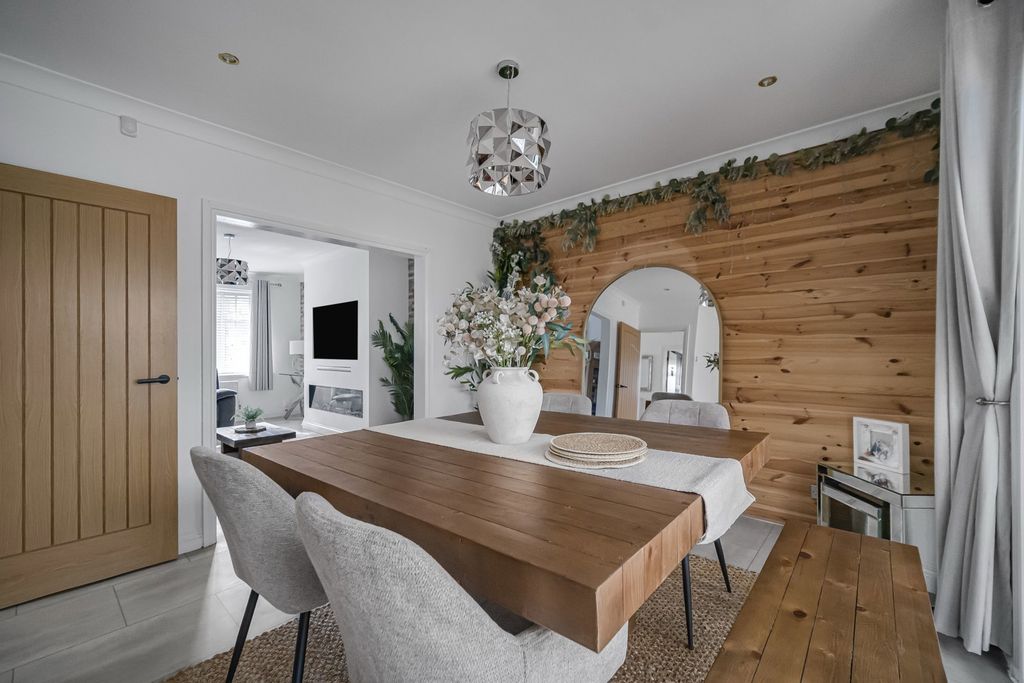 Additional image 9 of 4 bed semi-detached house for saleWhiterock Avenue, Pontypridd CF37
