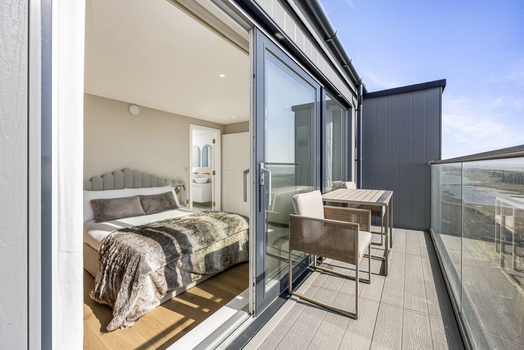 Additional image 15 of 3 bed town house for saleBrighton Road, Lancing BN15
