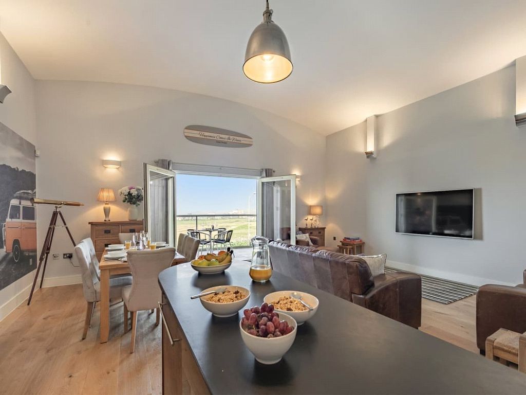 Additional image 7 of 2 bed flat for salePentire Road, Newquay, Cornwall TR7