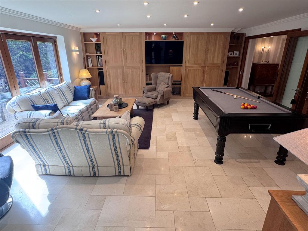Additional image 21 of 6 bed detached house for saleBickleigh Ridge, Yew Gate, Newbury RG14