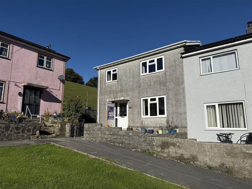 3 bed property for saleBro Einon, Llanybydder SA40