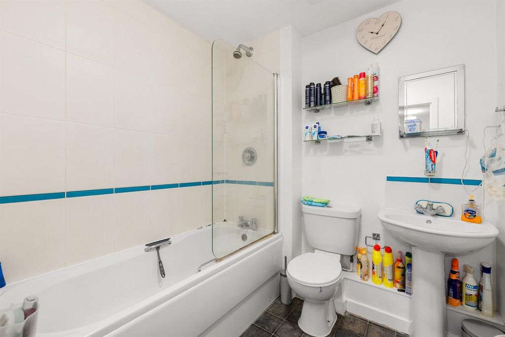Additional image 5 of 2 bed flat for saleSpiro Close, Pulborough RH20