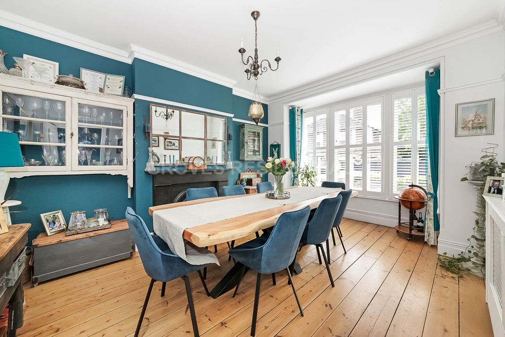 Additional image 4 of 5 bed semi-detached house for salePoplar Grove, New Malden KT3