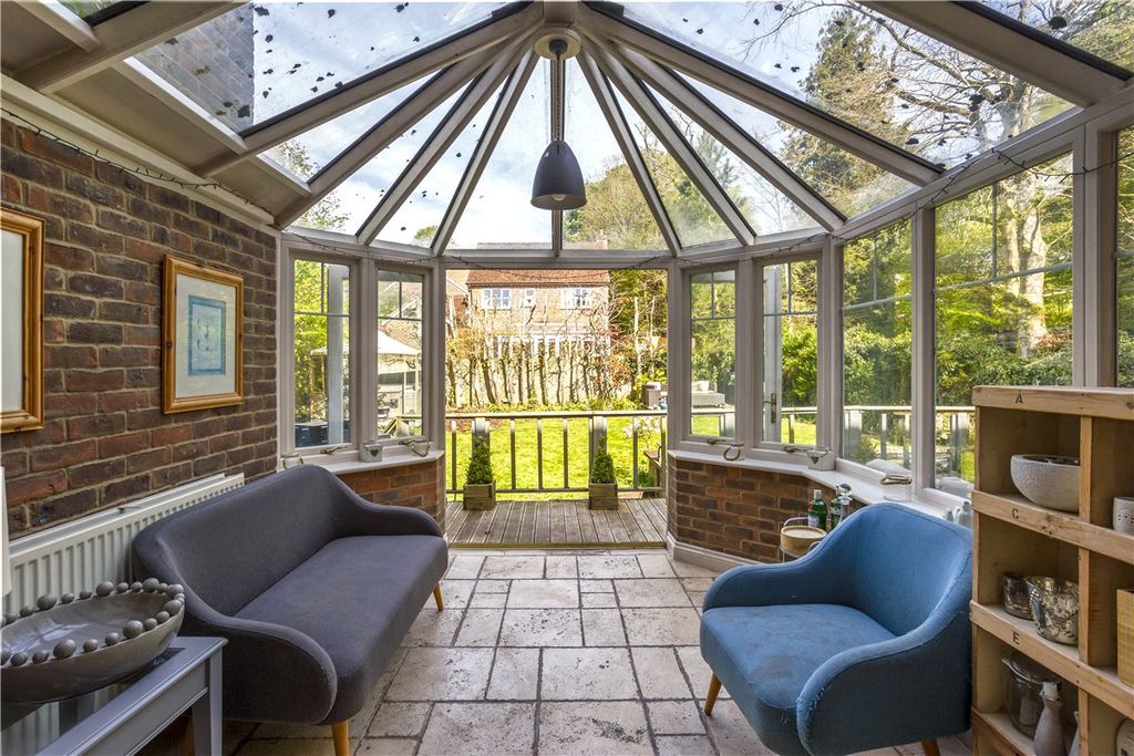 Additional image 8 of 6 bed detached house for saleKelham Gardens, Marlborough, Wiltshire SN8