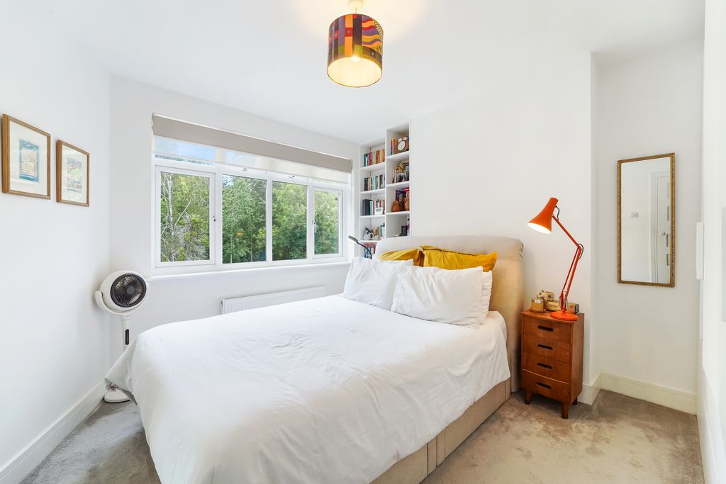 Additional image 9 of 2 bed maisonette for salePark View, Wandle Road, Morden SM4