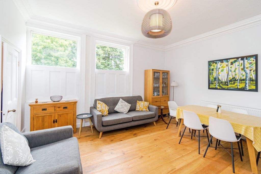 Additional image 3 of 3 bed flat for saleGosport Lane, Lyndhurst, Hampshire SO43