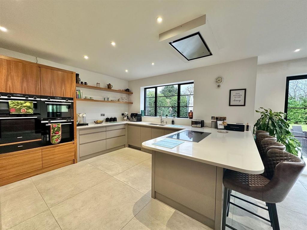 Additional image 18 of 6 bed detached house for saleCrewe Road, Nantwich, Cheshire CW5
