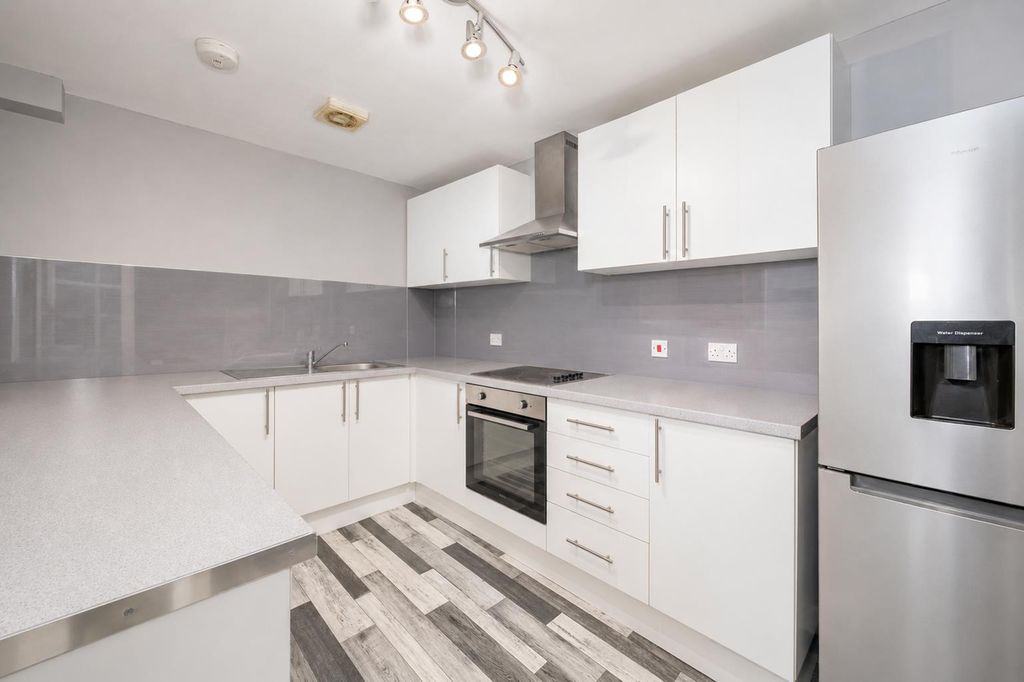 Additional image 4 of 2 bed flat for salePerth Road, Dundee DD1