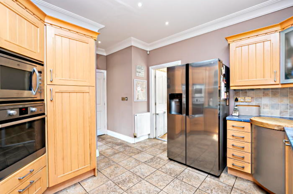 Additional image 5 of 4 bed terraced house for saleThe Sycamores, Essex CM5
