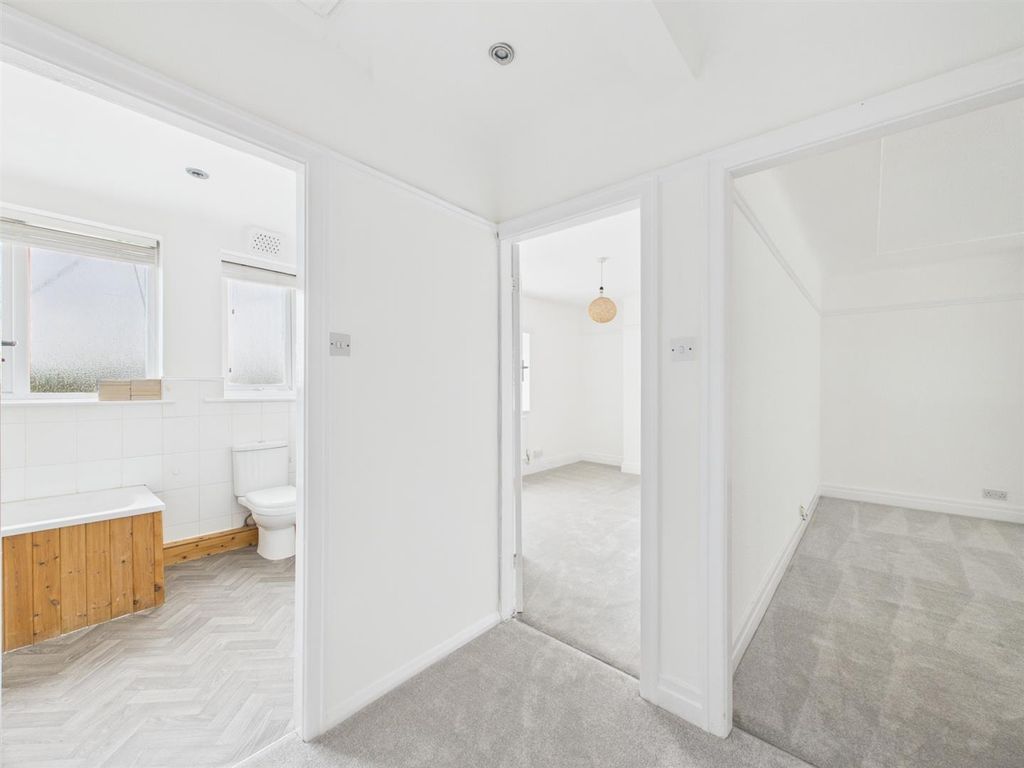 Additional image 20 of 5 bed flat for salePensby Road, Heswall, Wirral CH60