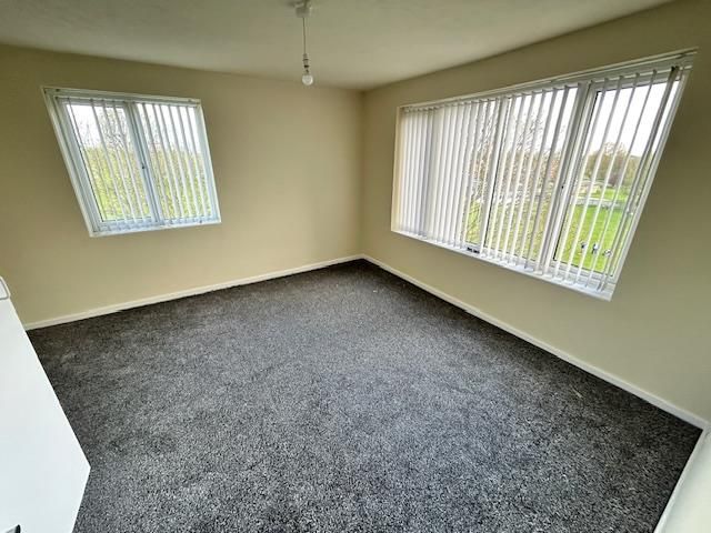 2 bed flat for saleMaple Grove, Conisbrough, Doncaster DN12 photo 5