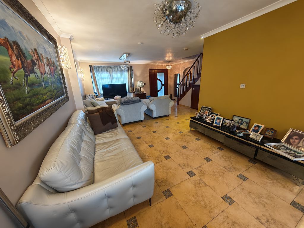 Additional image 12 of 4 bed semi-detached house for saleOld Ruislip Road, Northolt UB5