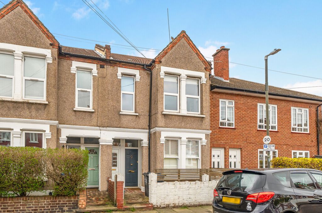 2 bed maisonette for saleBruce Road, Tooting Borders CR4