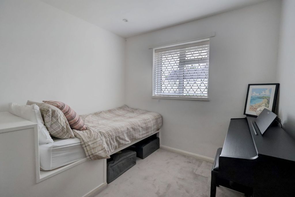 Additional image 8 of 3 bed semi-detached house for saleWoodfield Road, Princes Risborough HP27
