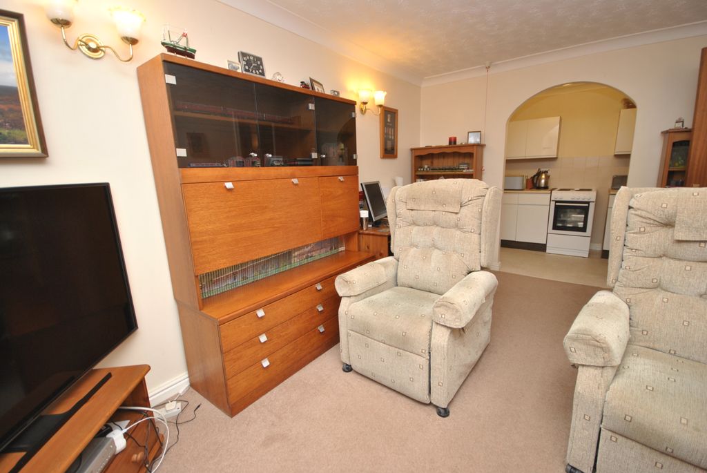 Additional image 7 of 2 bed flat for saleSt. Johns Park, Whitchurch SY13
