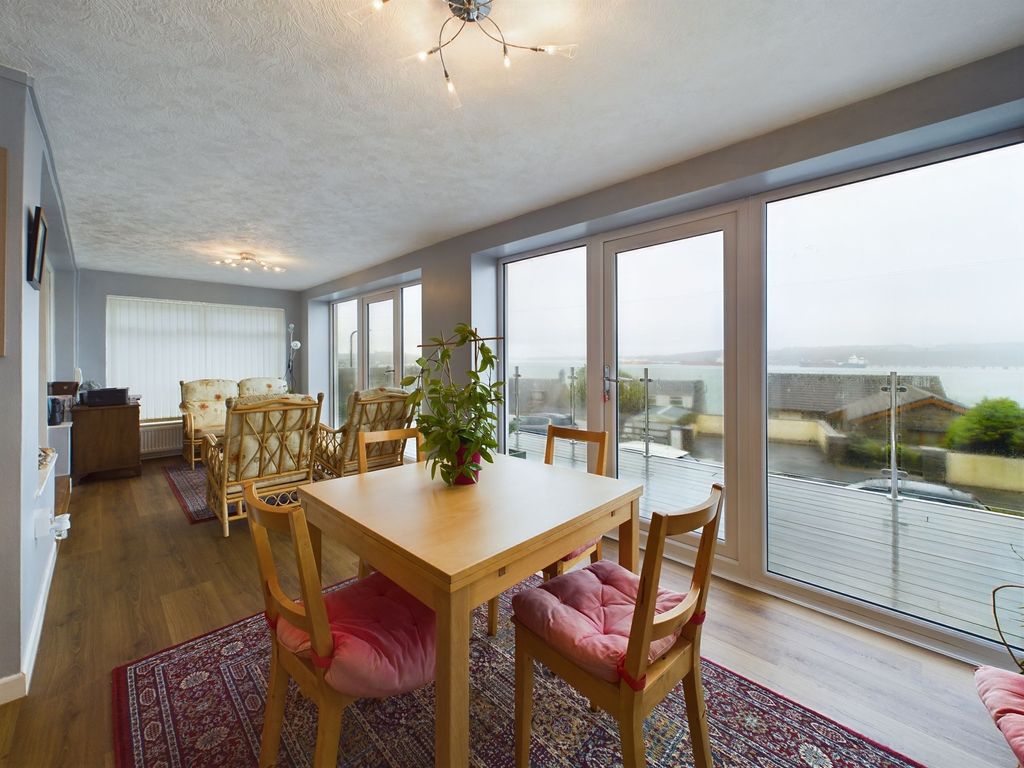 3 bed detached bungalow for salePointfields Crescent, Milford Haven SA73 photo 5