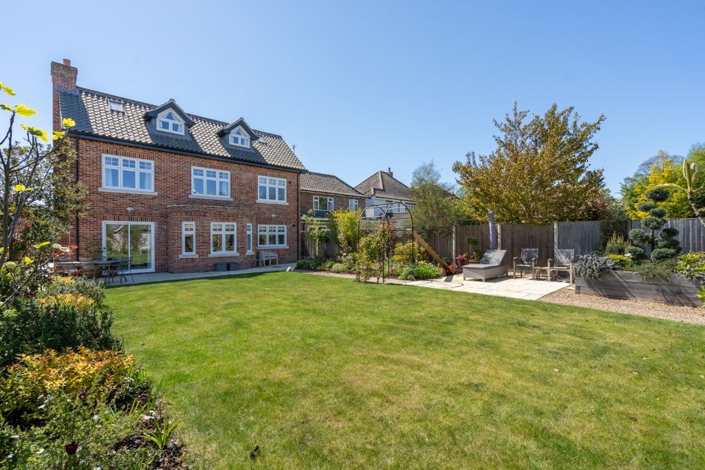 Additional image 31 of 6 bed detached house for saleKeswick Close, Cringleford, Norwich NR4