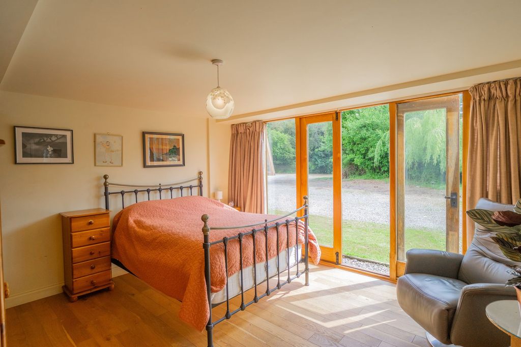 Additional image 28 of 7 bed property for saleGloucester Road, Longhope GL17