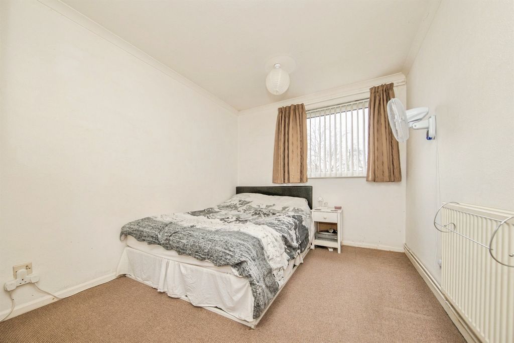 Additional image 5 of 2 bed flat for saleSheldrake Drive, Ipswich IP2