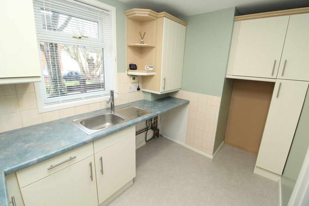 Additional image 3 of 2 bed flat for saleHigh Street, Newport Pagnell MK16