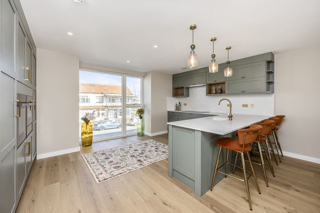 Additional image 4 of 3 bed town house for saleBrighton Road, Lancing BN15