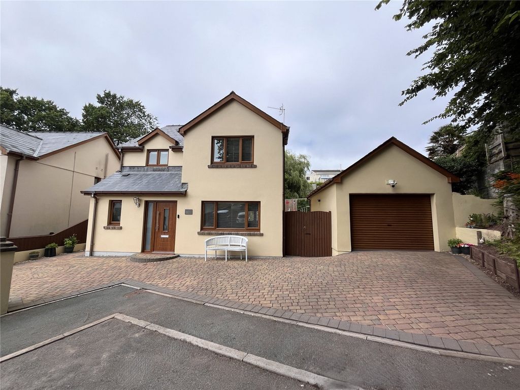 3 bed detached house for saleSycamore Woods, Pembroke Dock, Pembrokeshire SA72