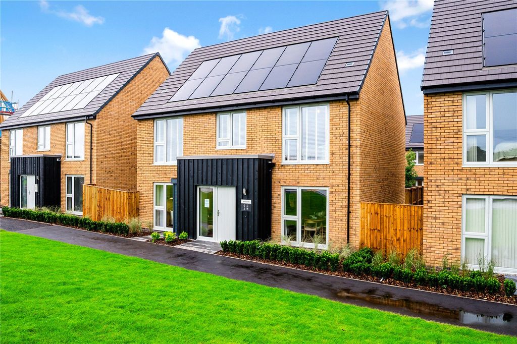 4 bed detached house for saleScotforth Road, Lancaster, Lancashire LA1 photo 2