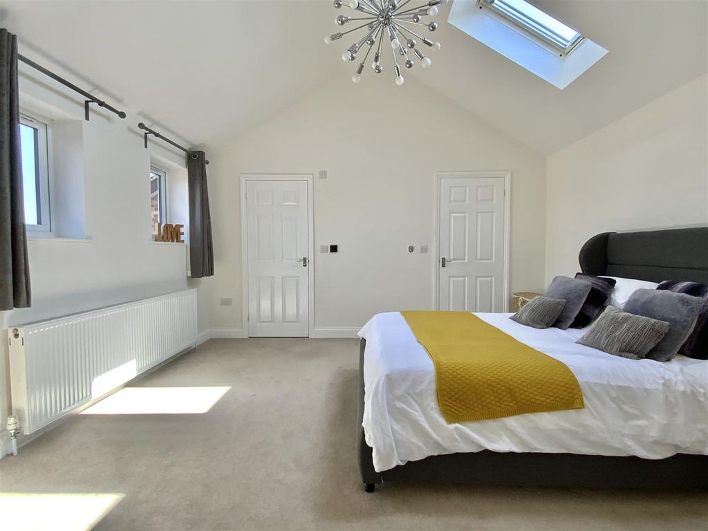 Additional image 16 of 4 bed detached house for saleMountsfield Close, Newport Pagnell MK16