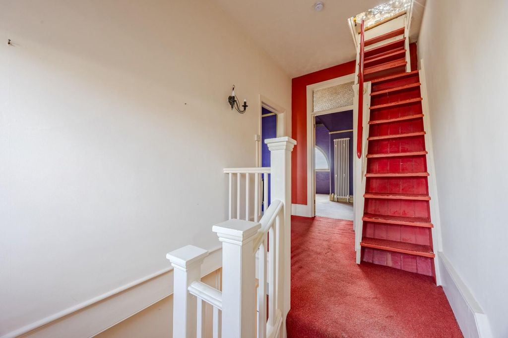 Additional image 21 of 3 bed flat for saleCliff Gardens, Leigh-On-Sea SS9