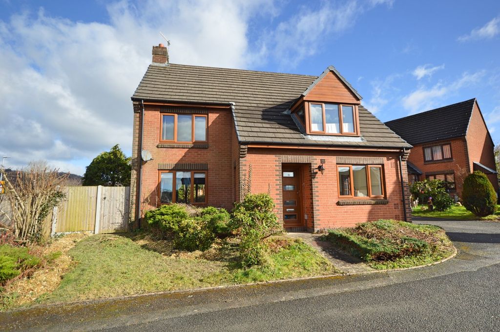 4 bed detached house for saleDol Las, Abermule, Montgomery, Powys SY15
